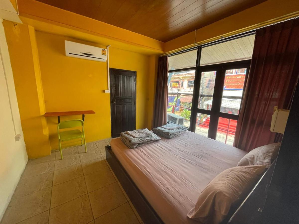 Over The Moon Hostel Хуайсай Экстерьер фото