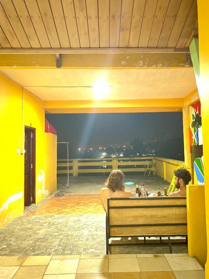 Over The Moon Hostel Хуайсай Экстерьер фото